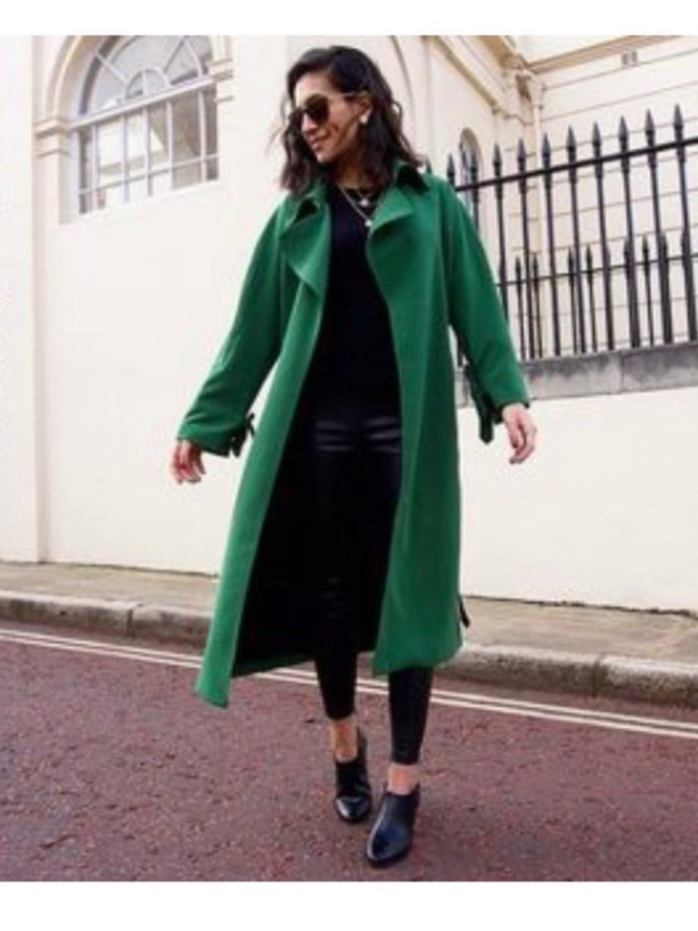 H&M emerald green trench coat features a cascade open front size XS